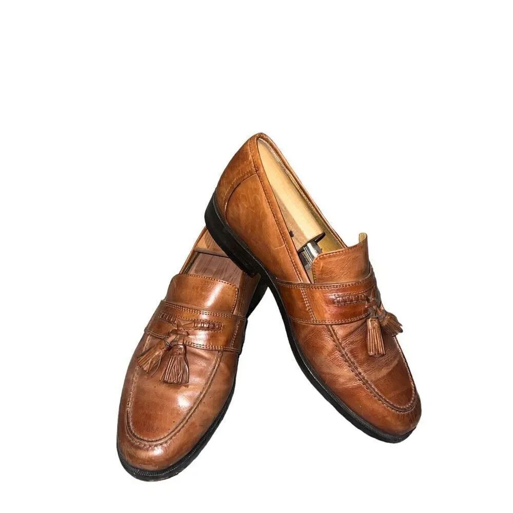 ✨Johnston & Murphy dress shoes Brown leather size 9.5 with tassels✨